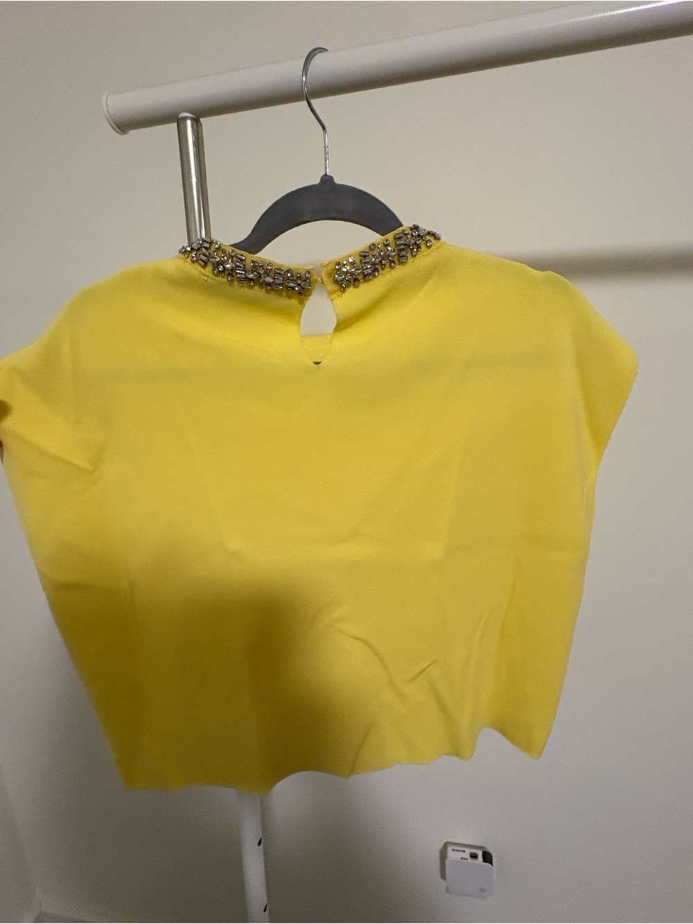 Zara Yellow Jeweled-Neck Cap Sleeve Crop Top - Picture 5 of 6